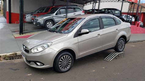 Fiat Grand Siena Attractive 1.4 8V (Flex) 2014 .